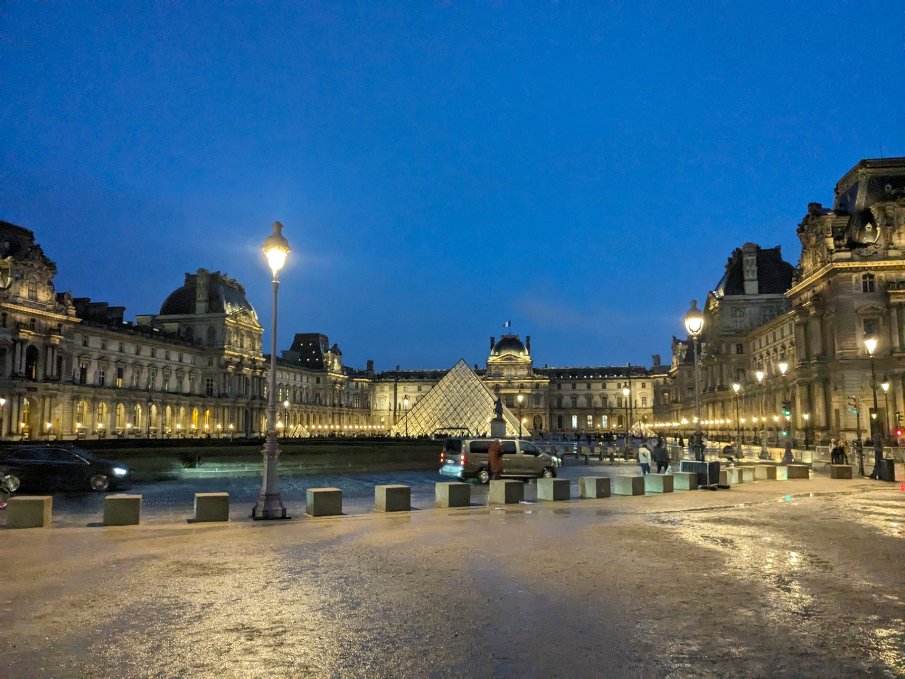 Paris notebook 2: Statue of Liberty, Folies Bergère, 9th-10th, Louvre at blue hour